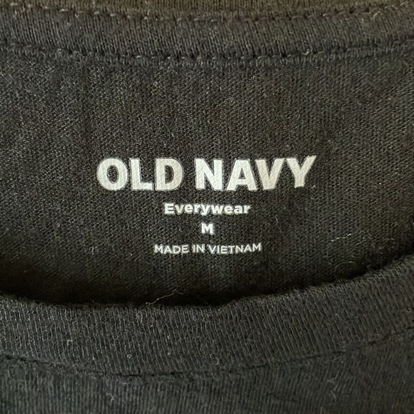 Old Navy Everywear T-shirt - Picture 4 of 5